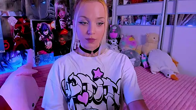 Snapshot of Cute__Pony chatting on 07-06-26, 09:50 Cute Pony online show from 07-06-26, 09:50