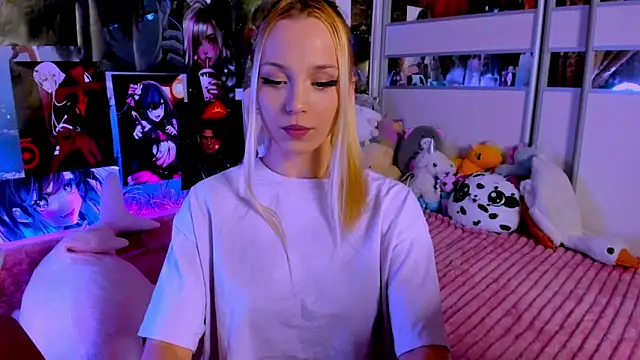 Snapshot of Cute__Pony chatting on 12-02-24, 09:23 Cute Pony online show from 12-02-24, 09:23