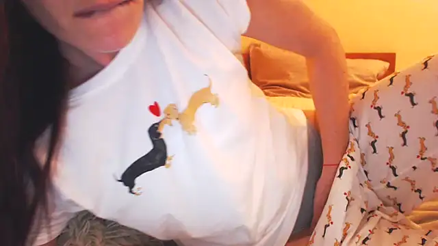 LovelyAndraGirl online show from 02-07-26, 06:49