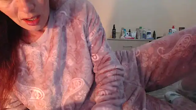 Snapshot of LovelyAndraGirl chatting on 09-19-25, 07:40 LovelyAndraGirl online show from 09-19-25, 07:40