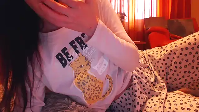 LovelyAndraGirl online show from 03-17-26, 06:38