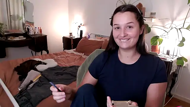 Snapshot of Lenas_Room chatting on 05-08-26, 04:16 Lenas Room online show from 05-08-26, 04:16