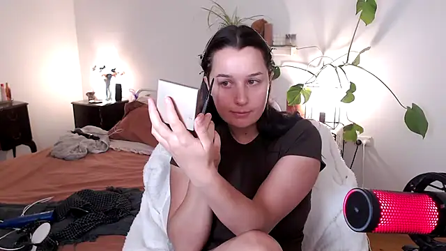 Snapshot of Lenas_Room chatting on 05-07-26, 05:22 Lenas Room online show from 05-07-26, 05:22