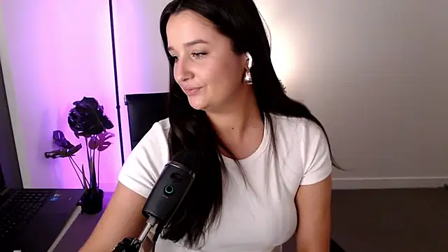 Lenas Room online show from 10-03-25, 11:45