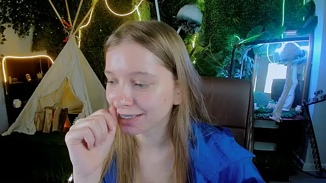 MayaSinabon online show from 03-16-25, 12:11