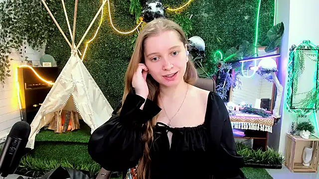 MayaSinabon online show from 10-05-25, 12:18