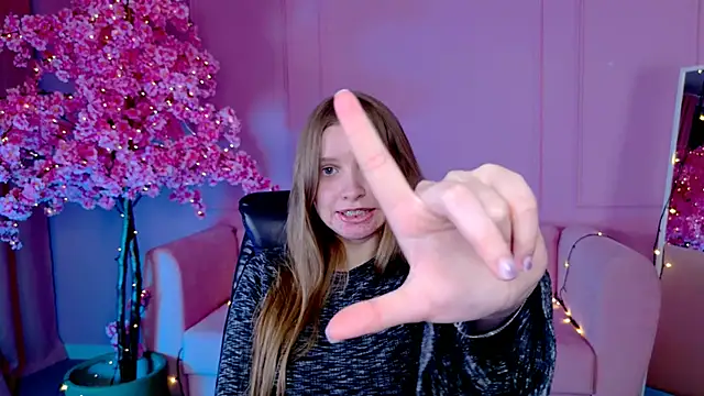 MayaSinabon online show from 02-25-25, 12:16