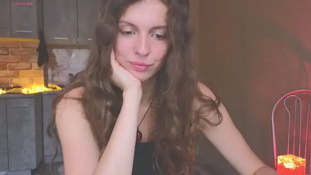 Snapshot of Sereta_Finn chatting on 10-16-25, 10:23 Sereta Finn online show from 10-16-25, 10:23