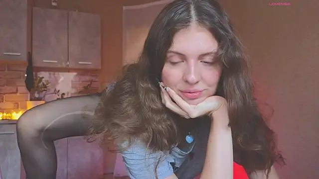 Sereta Finn online show from 11-15-25, 10:52