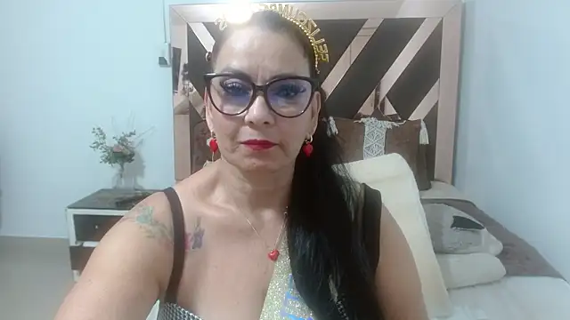 lindaesmeralda online show from 11-02-25, 11:37