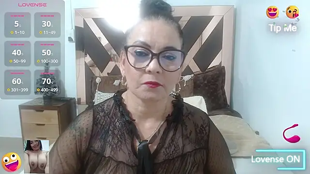 lindaesmeralda online show from 11-19-25, 12:05