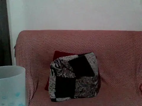 Snapshot of _mscassie chatting on 10-04-25, 08:27  mscassie online show from 10-04-25, 08:27