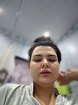 Snapshot of NikaMur chatting on 05-28-26, 05:15 NikaMur online show from 05-28-26, 05:15