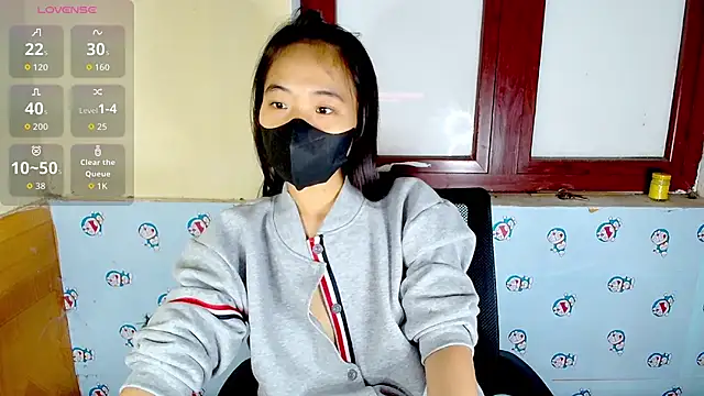   Saphia   online show from 11-14-25, 04:49