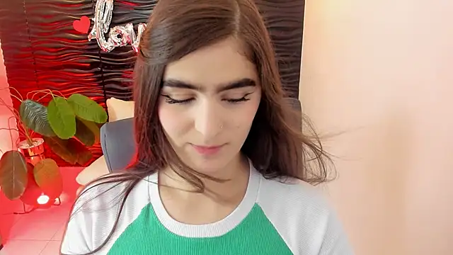 Snapshot of sofia_44 chatting on 09-12-25, 01:00 sofia 44 online show from 09-12-25, 01:00