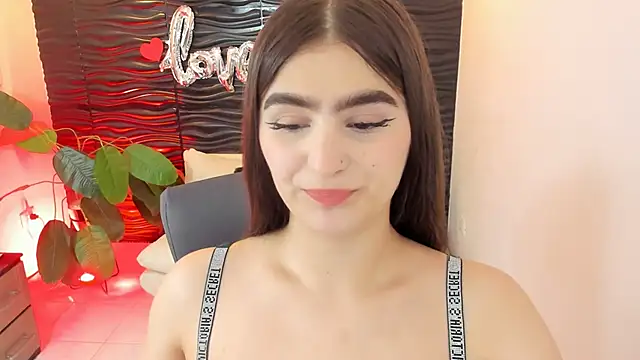 Snapshot of sofia_44 chatting on 10-04-25, 12:50 sofia 44 online show from 10-04-25, 12:50