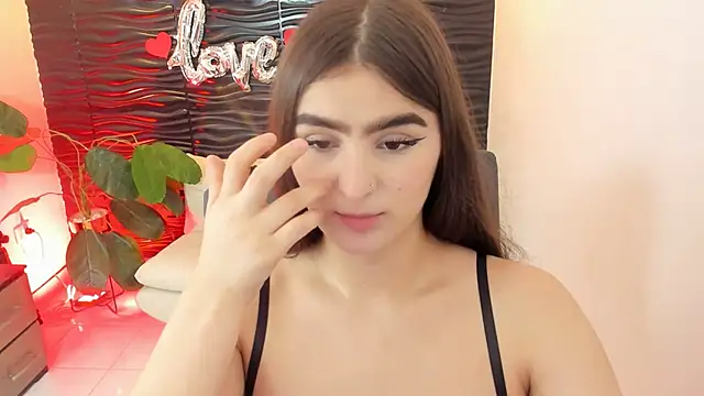 Snapshot of sofia_44 chatting on 09-30-25, 01:17 sofia 44 online show from 09-30-25, 01:17