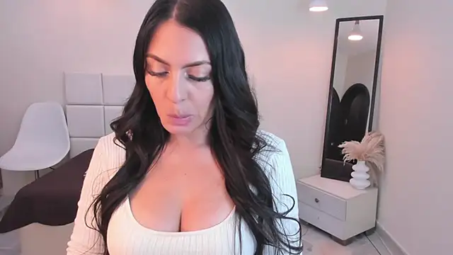 yourmagic venus online show from 12-16-25, 02:38