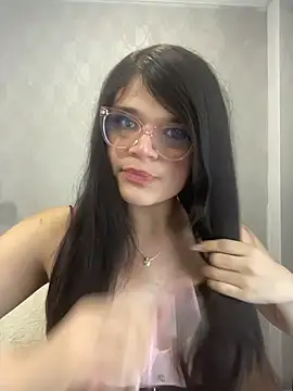 Snapshot of dayis_butera chatting on 06-11-26, 12:57 dayis butera online show from 06-11-26, 12:57
