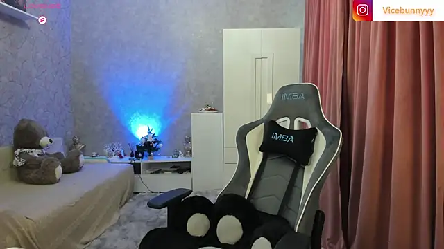 your bunnygirl online show from 04-08-26, 12:06