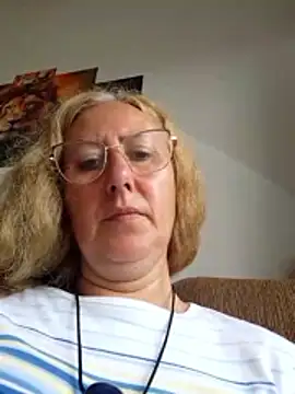 Snapshot of MILEIDE980 chatting on 02-02-26, 02:16 MILEIDE980 online show from 02-02-26, 02:16