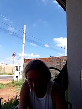 Snapshot of MILEIDE980 chatting on 02-06-26, 01:29 MILEIDE980 online show from 02-06-26, 01:29