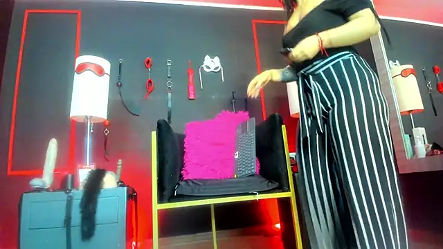 CharlotteScotte online show from 10-14-25, 11:55