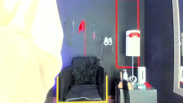 CharlotteScotte online show from 10-31-25, 12:02