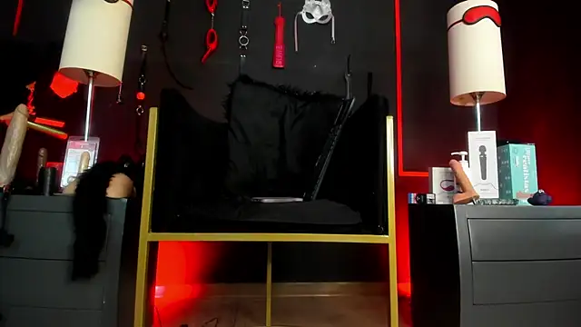 CharlotteScotte online show from 10-18-25, 12:07