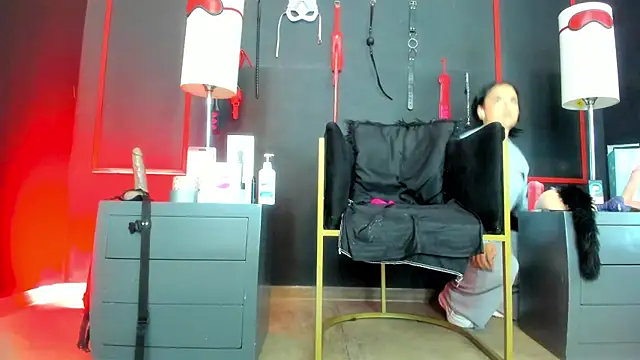 CharlotteScotte online show from 12-17-25, 11:37