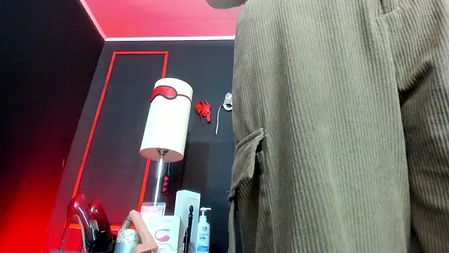 CharlotteScotte online show from 12-20-25, 12:19