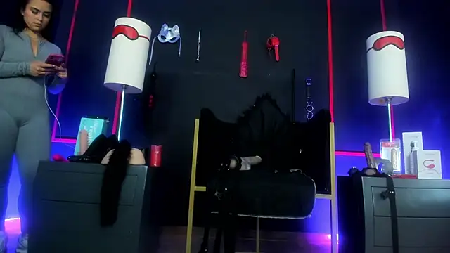 CharlotteScotte online show from 11-29-25, 03:45