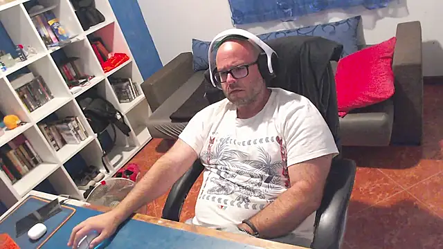 Snapshot of ravingr4d4 chatting on 06-18-26, 10:59 ravingr4d4 online show from 06-18-26, 10:59