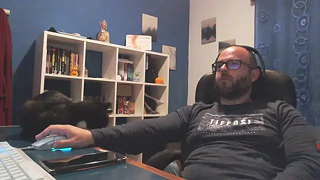ravingr4d4 online show from 03-18-25, 11:31