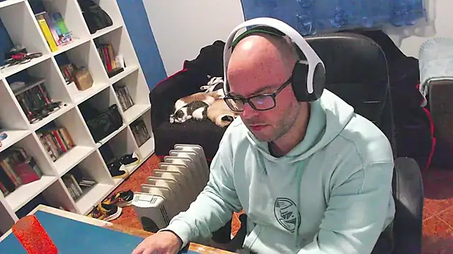 ravingr4d4 online show from 12-21-25, 10:54