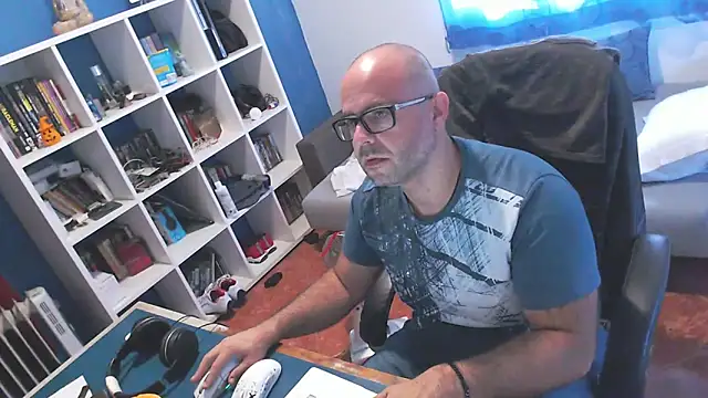 ravingr4d4 online show from 10-09-25, 10:38