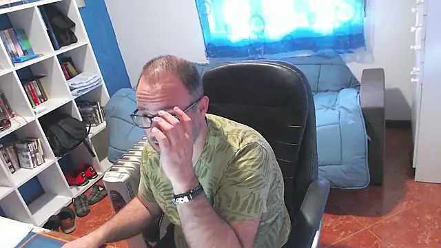 ravingr4d4 online show from 04-10-26, 08:10