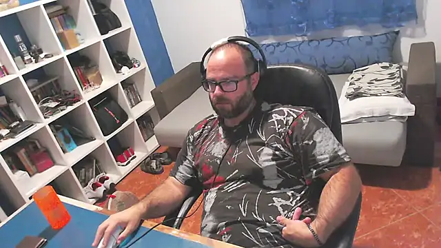 ravingr4d4 online show from 10-05-25, 09:27