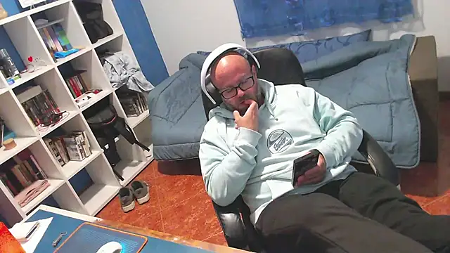 ravingr4d4 online show from 04-15-26, 10:10