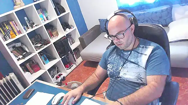 ravingr4d4 online show from 10-08-25, 09:55