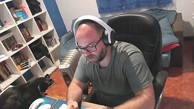 ravingr4d4 online show from 03-25-26, 09:35