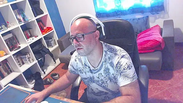Snapshot of ravingr4d4 chatting on 06-15-26, 10:26 ravingr4d4 online show from 06-15-26, 10:26