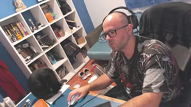 ravingr4d4 online show from 09-10-25, 09:14