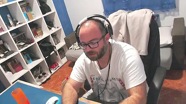 ravingr4d4 online show from 10-04-25, 10:55