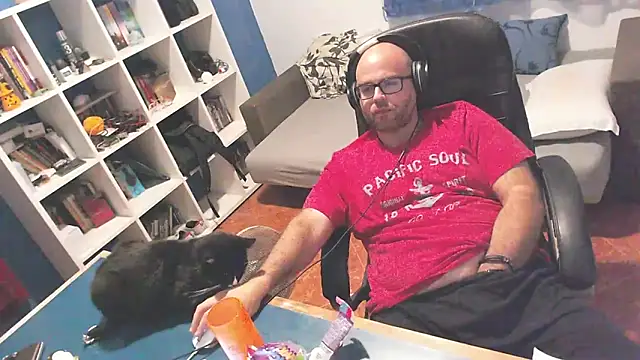 ravingr4d4 online show from 10-13-25, 10:21
