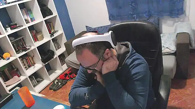 ravingr4d4 online show from 11-26-25, 10:54