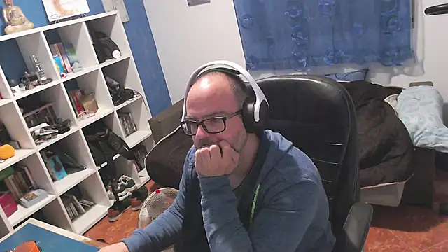 ravingr4d4 online show from 11-05-25, 09:51