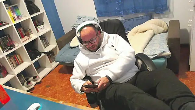 ravingr4d4 online show from 01-07-26, 11:43