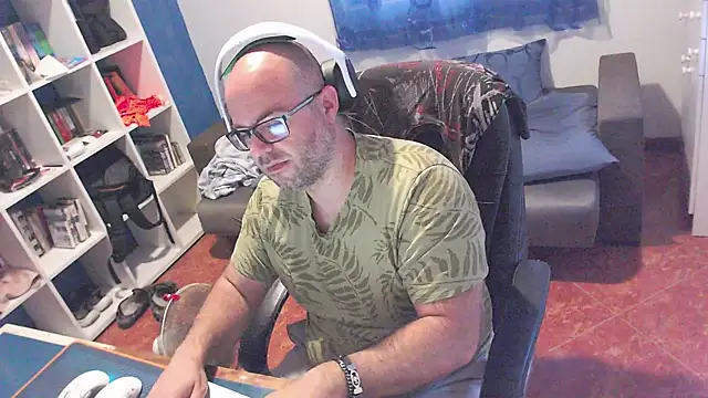 ravingr4d4 online show from 05-26-26, 09:51