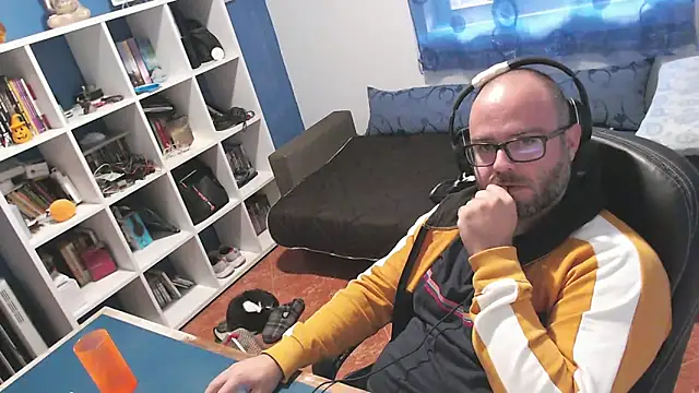 ravingr4d4 online show from 10-25-25, 03:23